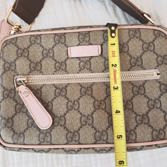 Gucci GG Supreme crossbody - Picture 4 of 14